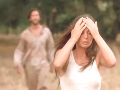 בלונדינית צעירה מפטפטת סרט סקס חינם אמא ובן ומזדיינת עם תלמיד חזק.