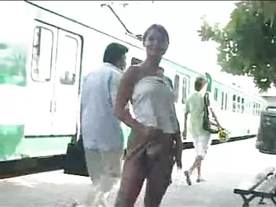 הבלונדינית סרטים אירוטים חינם קנתה גרביים ממילאוויצה והתגרשה מהמאהב שלה בשביל סקס מדהים.