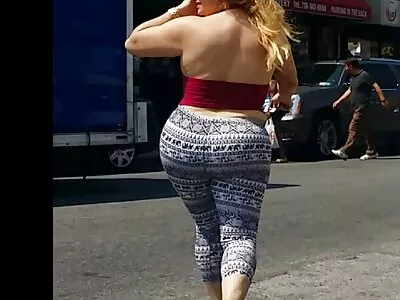 ברונטית עם תחת צמוד ושדיים קטנים אוהבת לגמור מחדירה סרטי סקס חינם אלים כפולה.