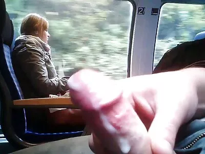 האישה בבית במטבח מוצצת את איבר מינו המרשים של בעלה סרטי גייז ישראלים חינם האהוב לזרע.