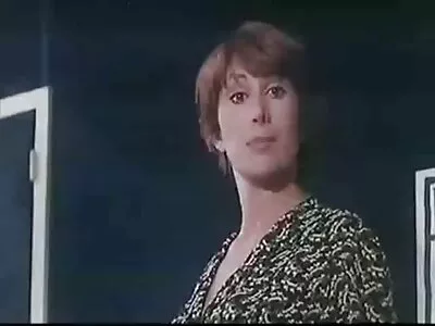 שלוש חברות חמודות מוצצות בעדינות סרטי סקס באורך מלא חינם זין לבחור בר מזל.