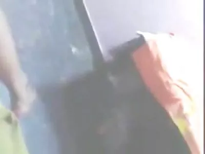 חבר ממהר לחור האחורי של דקוטה הבלונדינית עם איבר סרטי סקס לצפייה חינם המין.