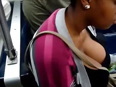 כלה מושחתת בגדה בבעלה מיד בחתונה. סרט מין חינם