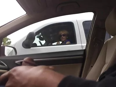 לסביות מולאטו משתמשות ברצועה לכל סקס באיכות גבוהה וזורמות מתחת לעצמן סרטי סקס מלאים לצפיה ישירה עם חומר סיכה.