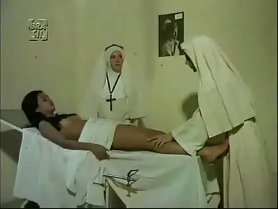 אפרוח צעיר דפק ג'וק בוגר עם כיפה גדולה לא סרטים פונוגרפים בחינם מגולחת.