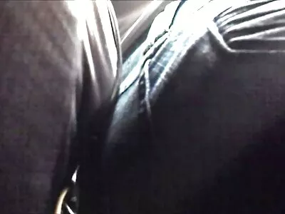 ילד צעיר מזיין שתי שחקניות יפות בגנגבנג. סרטי סקס לצפיה חינם