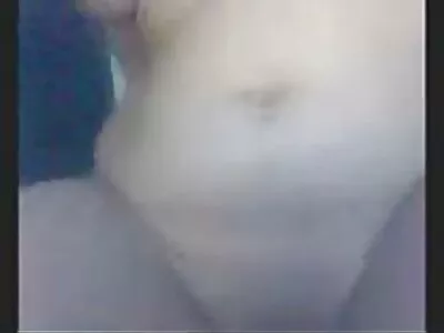 חמודה רוסית עם תחת סרטי סקס חינם לאייפון עסיסי נותנת מציצה לחבר.
