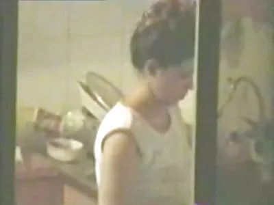 ביקור אצל רופא הנשים הסתיים במין קבוצתי לוהט בבית סרטי סקס חינם אלים החולים.