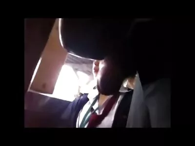 צעצוע מין בלונדי מושך כוס שמנת ופורשת את רגליה סרטי סקס לצפייה חינם לפני בחור.