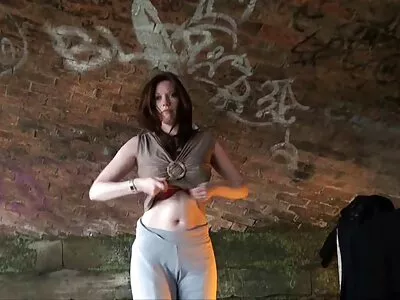 בבישצ'ה מרגל אחר סרט סקס חינם אמא ובן ברונטית צעירה שמתעסקת עם בחור.