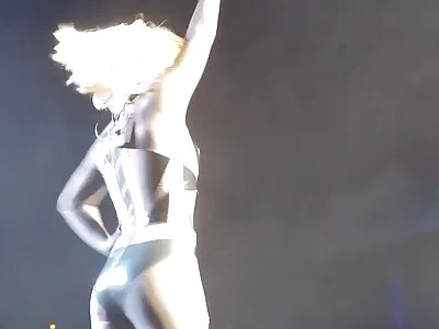 הבחור לקח את הטלפון ויורה סקס עם סרטי פורנו לצפיה בחינם חברה ממושקפת בגוף ראשון.